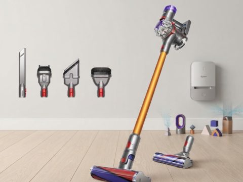 Dyson V8 Absolute — Jusqu’à 40 min sans perte d’aspiration. Têtes double technologie, filtration HEPA & 5 accessoires. Confort d’usage optimal.