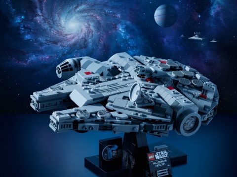 LEGO Star Wars Millennium Falcon 75375 — 921 pièces, collection Starship, 25e anniversaire. Modèle de collection 18+ avec socle d'exposition.