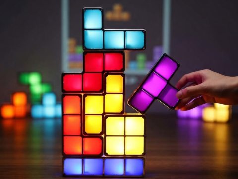Veilleuse Tétris — 7 blocs empilables lumineux, LED 7 couleurs, s'allument au contact. Déco rétro & chambre enfant