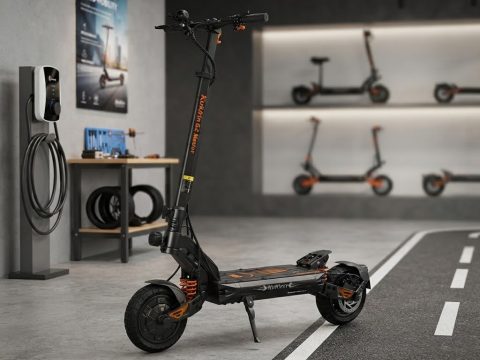 Trottinette KUKIRIN G2 Master — Batterie 52V 20.8Ah = 70km de trajet. Double suspension hydraulique, pneus 10" tout-terrain. Charge 120kg !